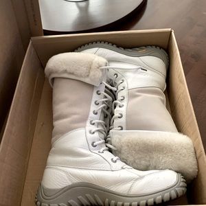 UGG Womens Adirondack Tall Boot